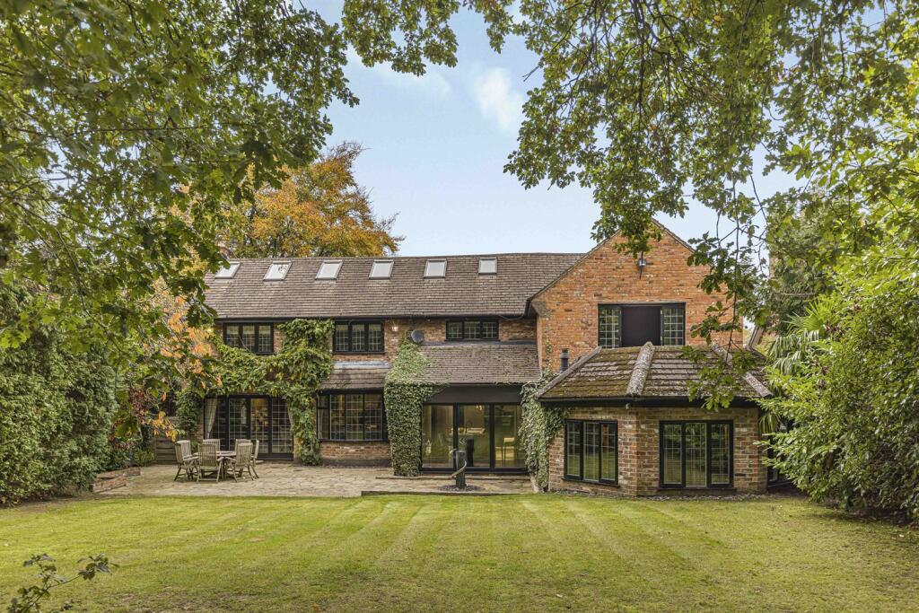 5 bedroom detached house for sale in Delahays Drive, Hale, WA15